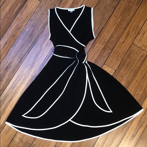 Calvin Klein Dresses & Skirts - 🖤Calvin Klein blk & wht sleeveless cocktail dress